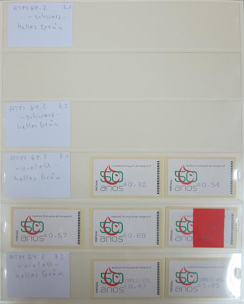 0265 (291).jpg -     Lote:    265      Colecção Especializada - Etiquetas      Lotes Especiais       Descrição:      1981/2010 &mdash; Etiquetas.   Coleção composta por 12 álbuns com etiquetas desde percursoras e Framas até 2010, com provas, erros, FDC's, etiquetas novas e usadas, sobrescritos circulados, variedades de impressão e papéis. Importante estudo. Lote a ver.        Lote ETQ       Valor Base:     &euro; 3000,00     Valor Venda:     &euro;      